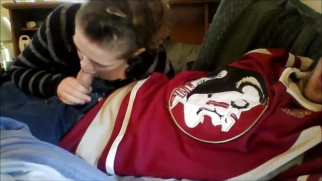 Darmowe porno bez rejestracji Kobieta młode gołe cipki 3-osoba
